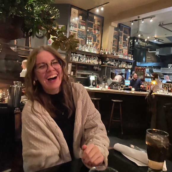 Meet your Posher, Krista - Picture 2 of 6